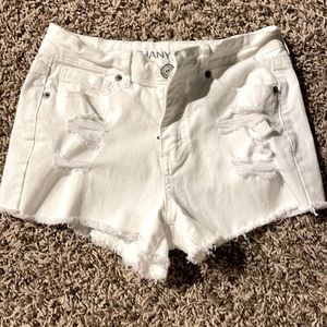 White Size 0 shorts